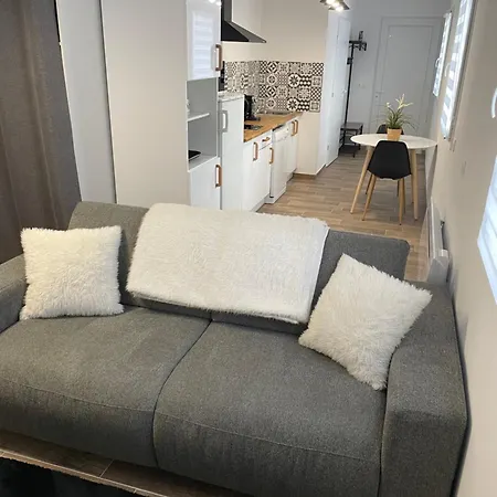 Studio Bien Situe & Tout Equipe Dans Une Maison Scionzier Esterno foto
