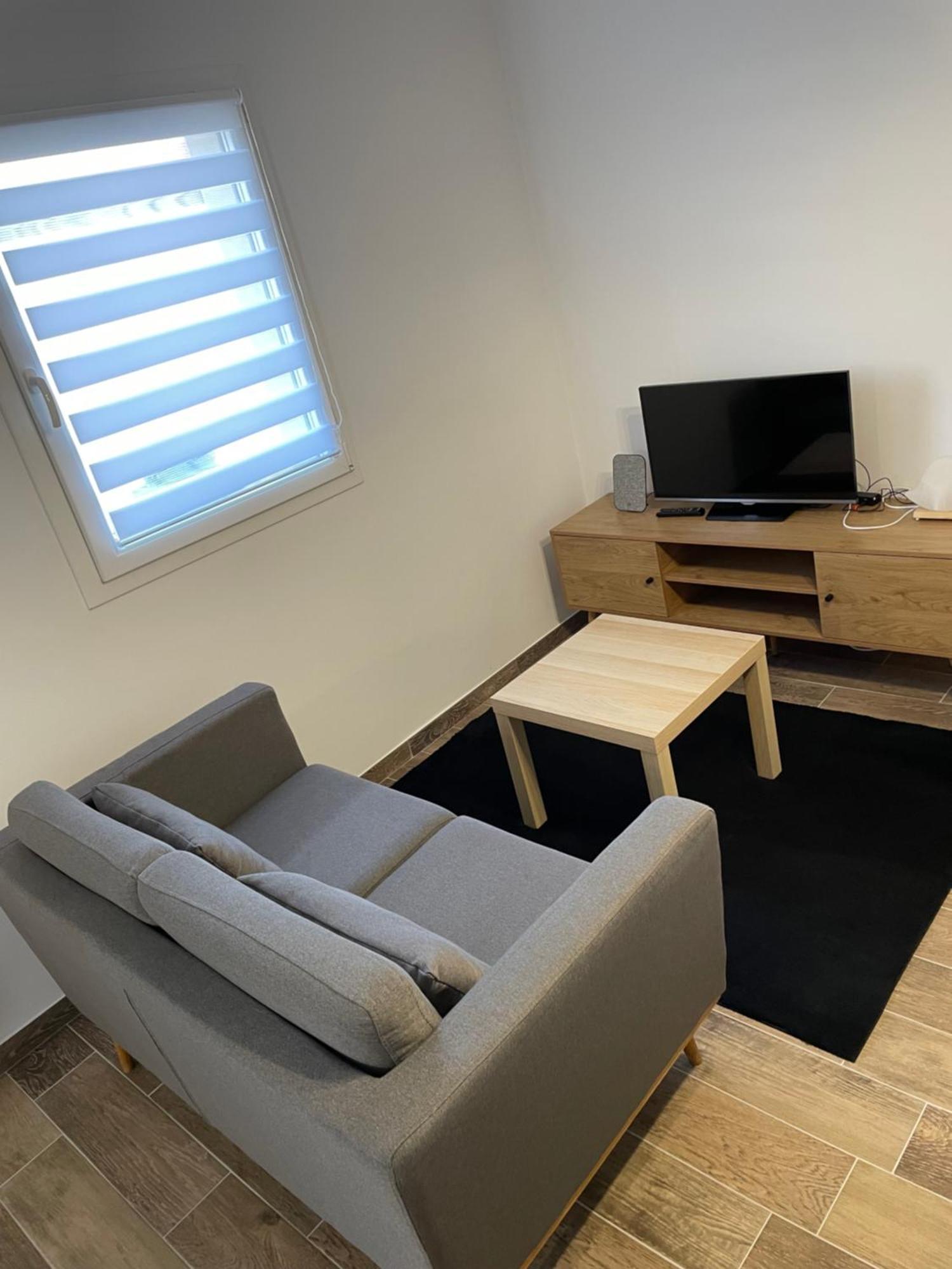Bien Situe & Equipe Dans Maison Apartment Scionzier
